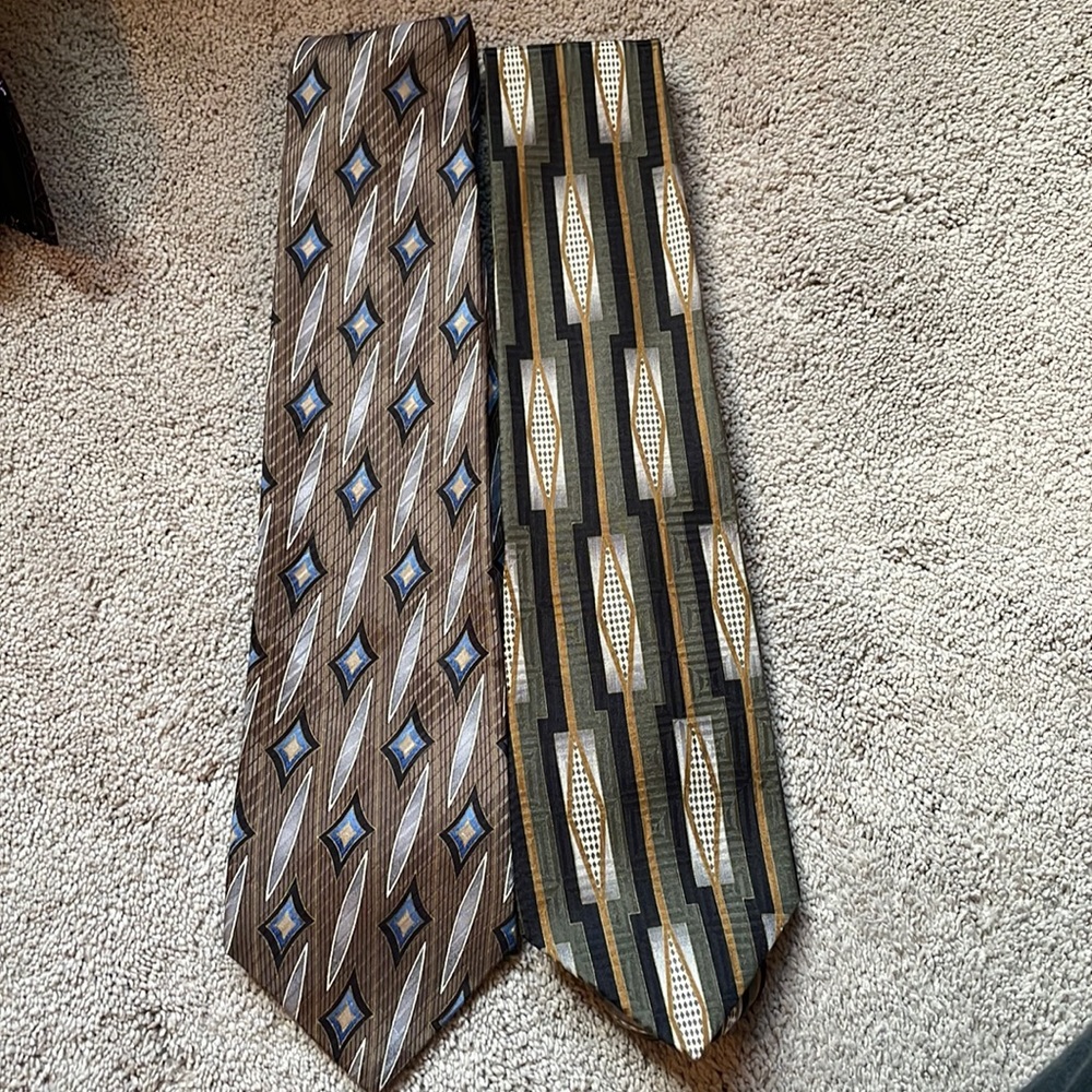 Set of 2 ties